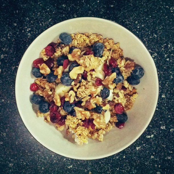 Hop, un muesli aux myrtilles de son balcon